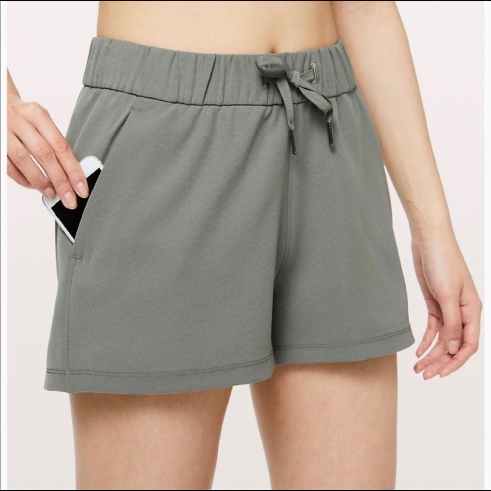 Lululemon Green On The Fly Shorts Size 4
